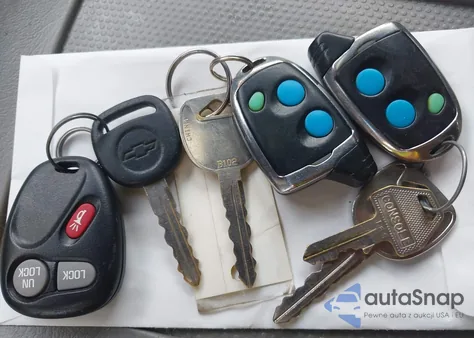 2002 Chevrolet Suburban 1500 Lt z USA, uszkodzony, nr VIN 3GNFK16Z92G267319